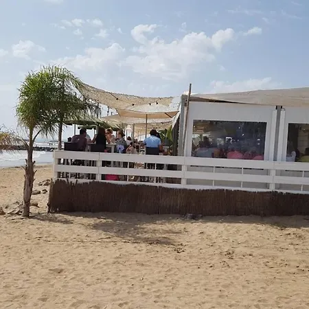 La Villa Vias